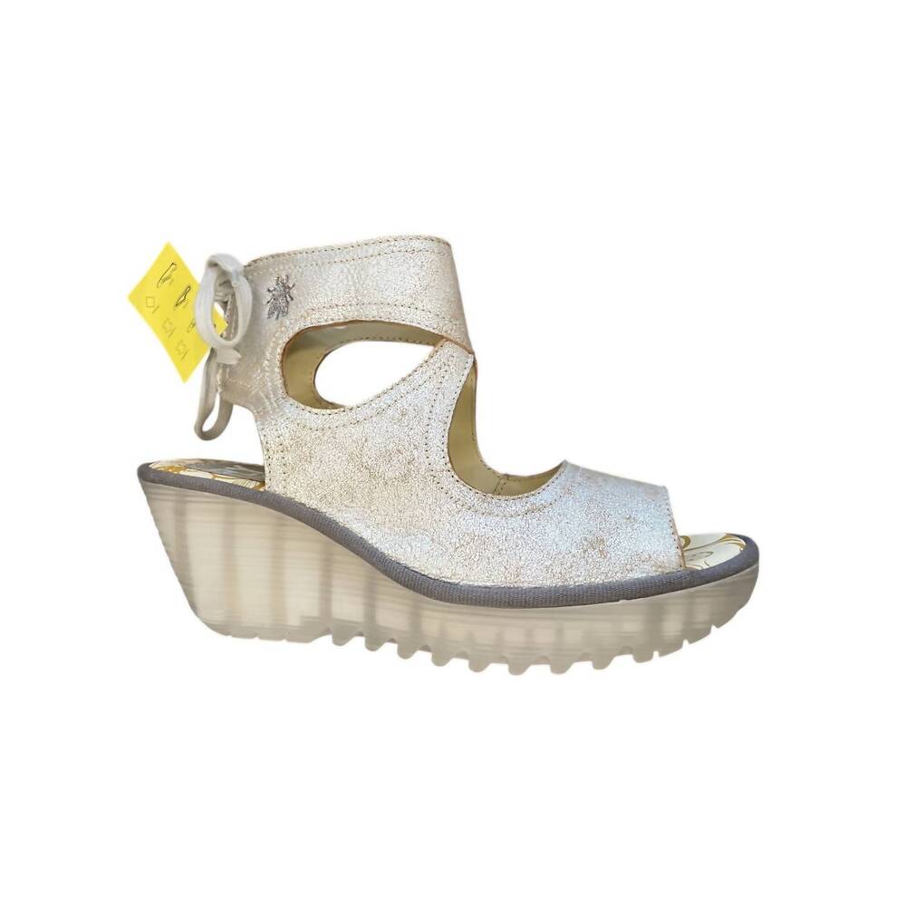 NEW FLY LONDON women's yulp 571 wedge sandal in pearl